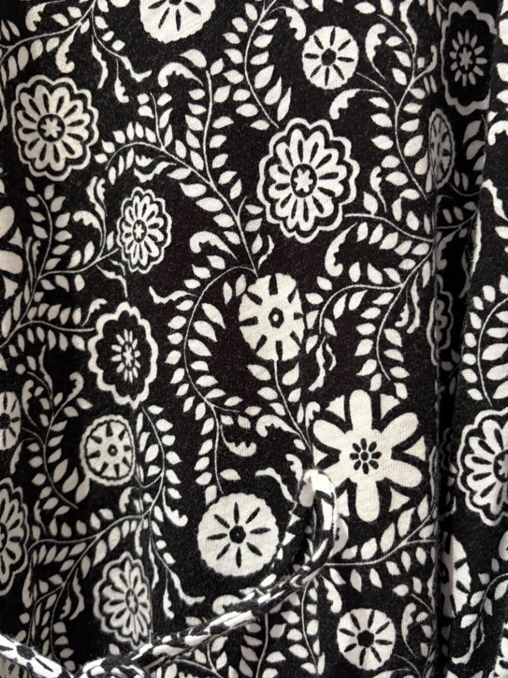 Boden Easy Yoke Mini Jersery In Black Pearl Blossom Floral Dress Size 16 - Picture 4 of 8